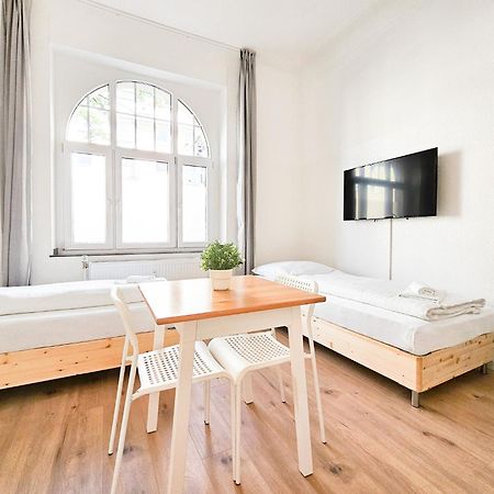 Raj Living - Studio Wohnungen - 15 Min Zur Messe Dus Düsseldorf Esterno foto