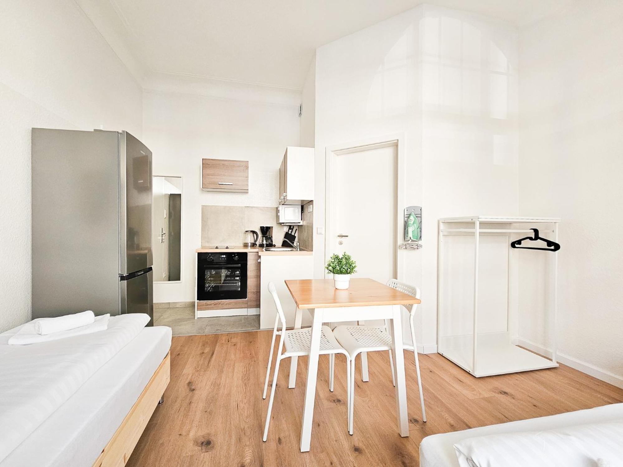 Raj Living - Studio Wohnungen - 15 Min Zur Messe Dus Düsseldorf Esterno foto