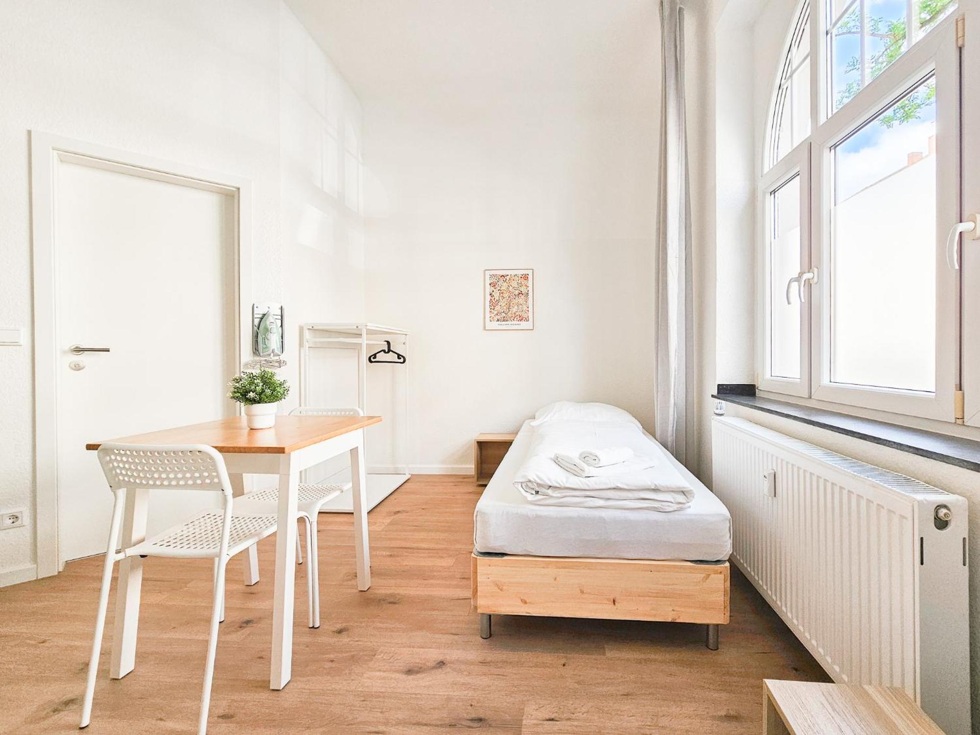 Raj Living - Studio Wohnungen - 15 Min Zur Messe Dus Düsseldorf Esterno foto