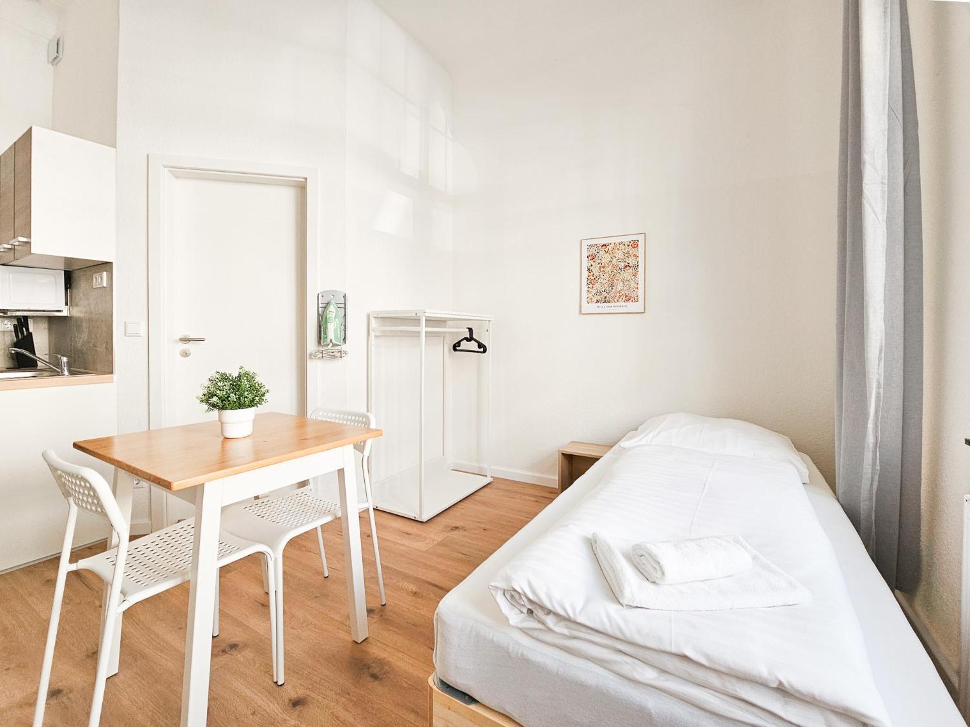 Raj Living - Studio Wohnungen - 15 Min Zur Messe Dus Düsseldorf Esterno foto